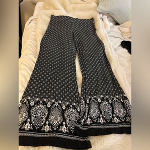 Flowy black and white pants